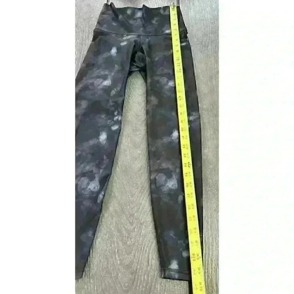 Old Navy Womens Powersoft Extra High Rise Galaxy Leggings Hidden Pocket Sz XS - Picture 3 of 10